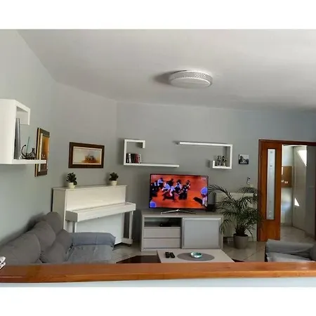 Stela Comfortable Villa Kaštela